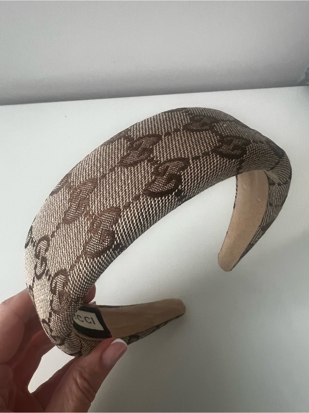 Gucci Brown Beige Monogram Padded Headband with Gold Accent - Picture 3 of 6